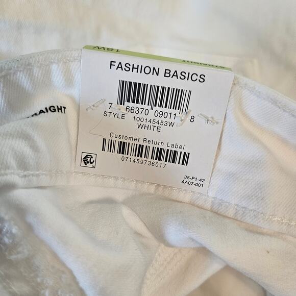 NWT INC White Distressed High Rise Straight Jeans Sz 18 - Picture 9 of 13